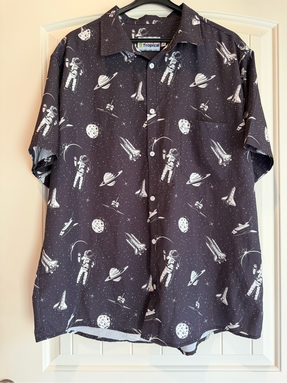 Geek Tropical Men’s XL Astronaut Space Shirt Button Down Galaxy NASA Sci-Fi